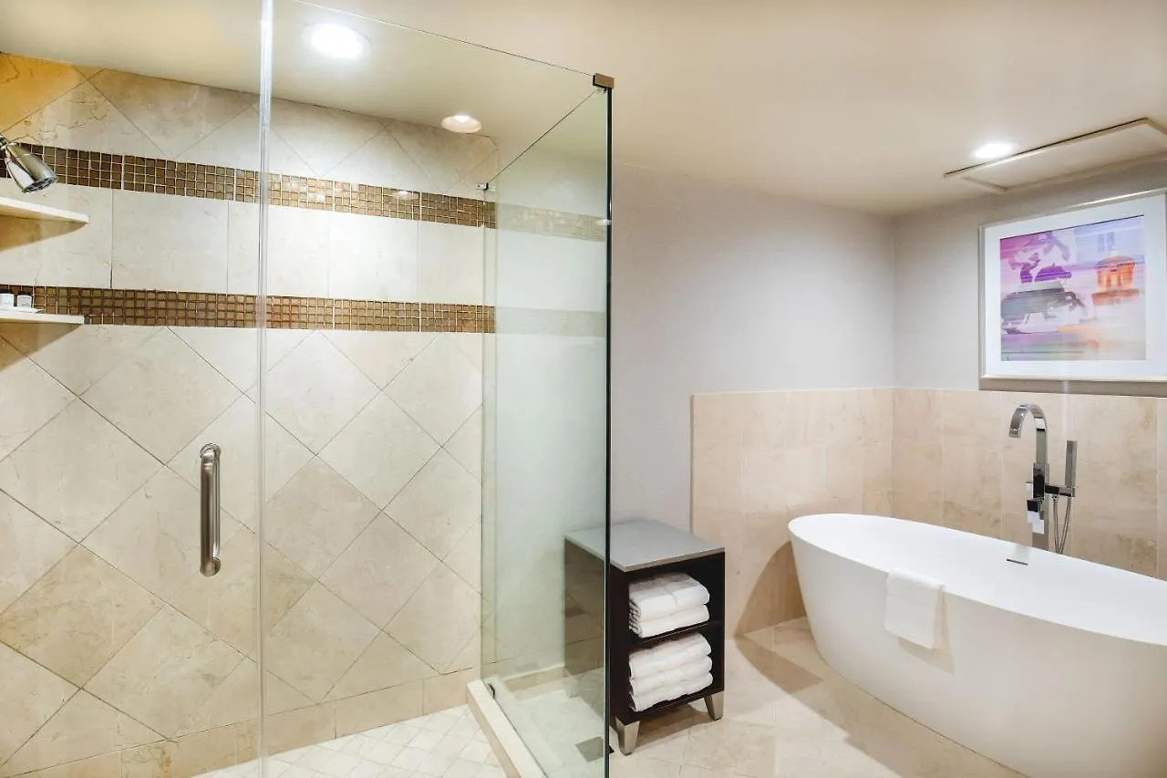 Sheraton Music City Nashville Airport 4*,