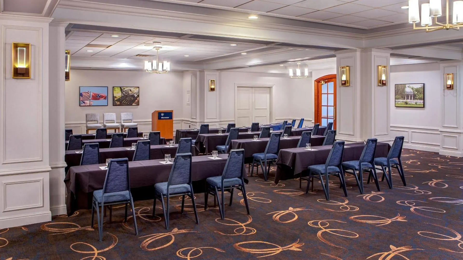 Sheraton Music City Nashville Airport 4*,