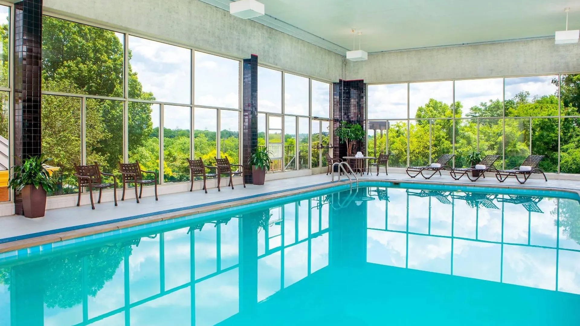 Sheraton Music City Nashville Airport Hotel